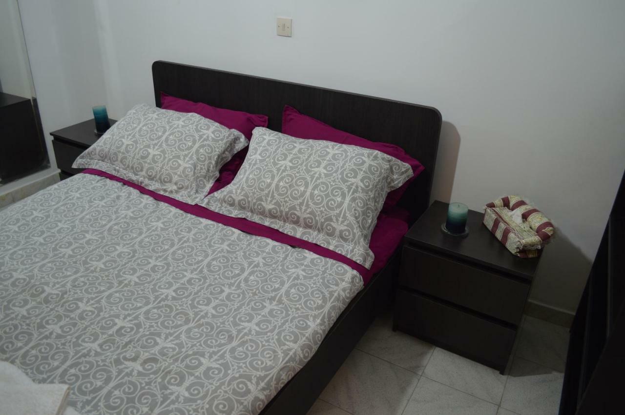 Apartment In The Center Of Aigio F Eksteriør bilde